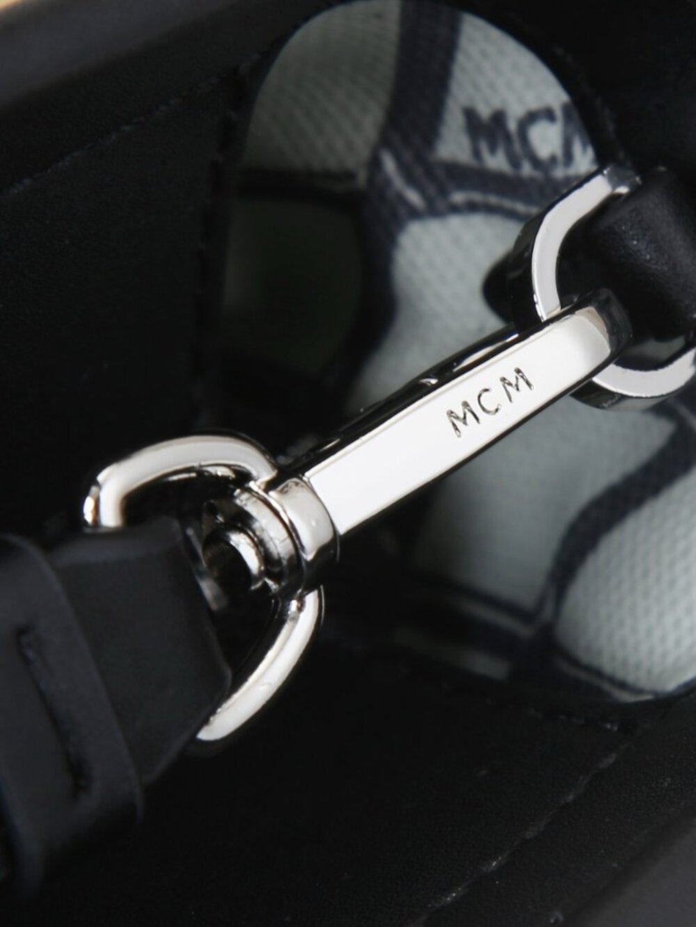 MCM Tote Bag - Picture 8 of 11